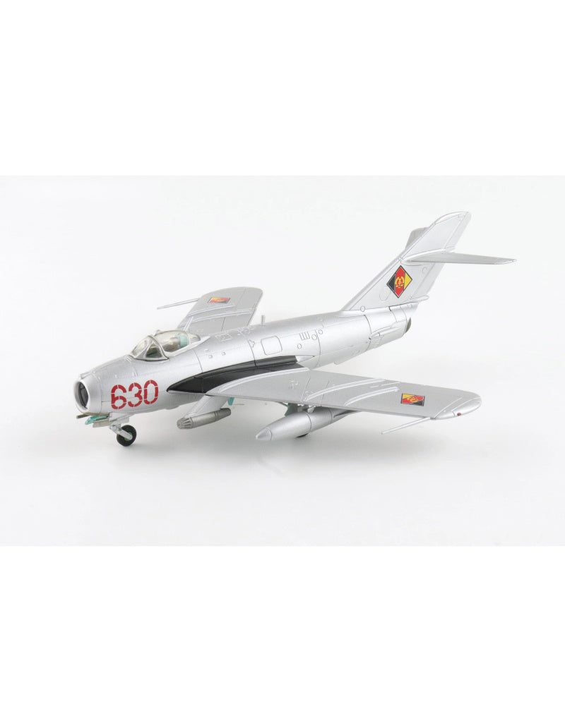 HOBBY MASTER DDR Drewitz MiG-17F Fresco C JBG-37 1:72 Model 1969 w/ UB-16-57 Red 630