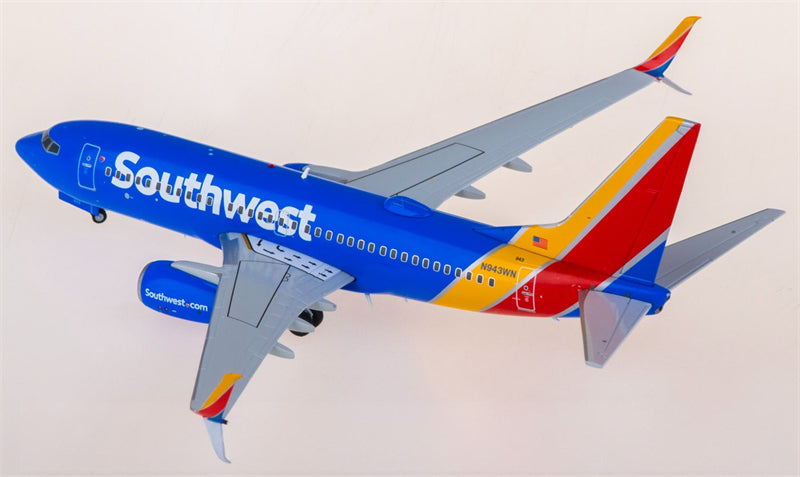 Geminijets Southwest Airlines Boeing 737-700S N943WN 1:200 Diecast Model view 3