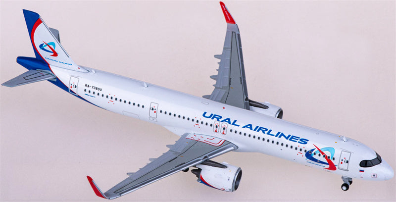 Geminijets Ural Airlines for Airbus A321 RA-73800 1:400 Airplane Pre-built Airliner Model Display
