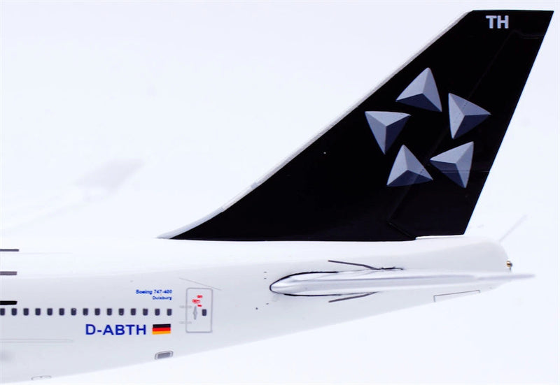 JC Wings 1:400 Lufthansa Boeing 747-400 D-ABTH Diecast Model view 6