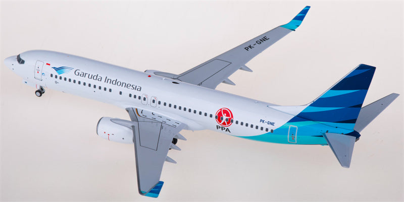 NG Models Garuda Indonesia Boeing 737-800 PK-GNE 1:200 Diecast Model view 2