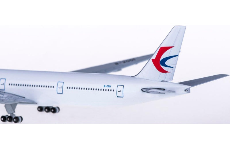SKY500 China Eastern Boeing 777-300ER B-2001 1:500 Aircraft Pre-built Airliner Model Display