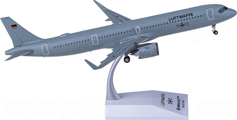 JC Wings Luftwaffe Airbus A321neo 15+10 1:200 Diecast Model view 2