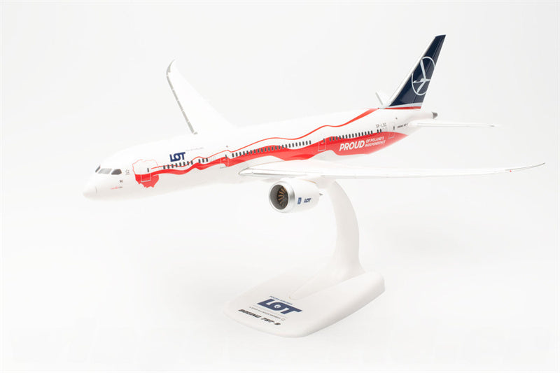 Herpa LOT Boeing 787-9 SP-LSC 1:200 ABS Model view 1