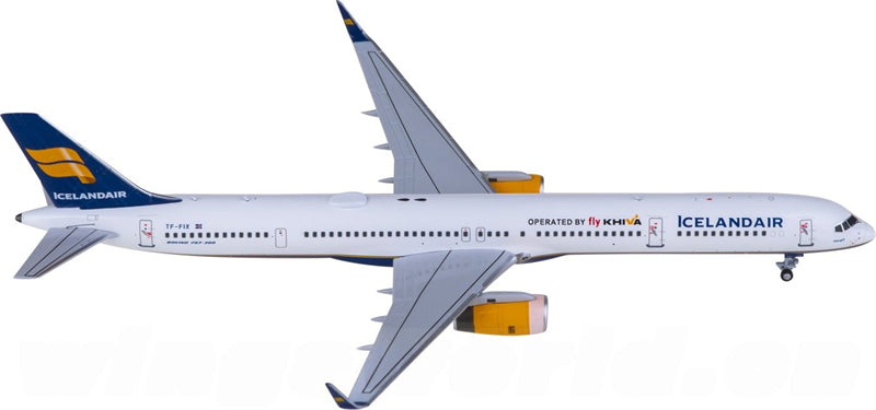 NG Models Icelandair Boeing 757-300 TF-FIX 1:400 Diecast Model view 4