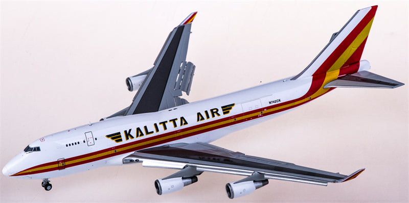 JC Wings Kalitta Air Boeing 747-400BCF N742CK Flaps Down 1:400 Diecast Model view 2