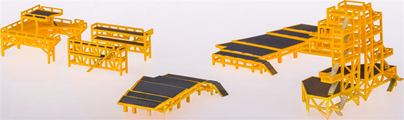 Fantasy Wings Dual Engine Maintenance Docking System 1:400 Airplane Pre-built Airliner Model Display