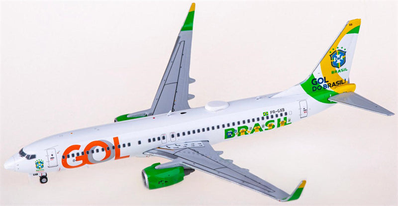 JC Wings GOL Boeing 737-800 PR-GXB 1:400 Diecast Model view 2
