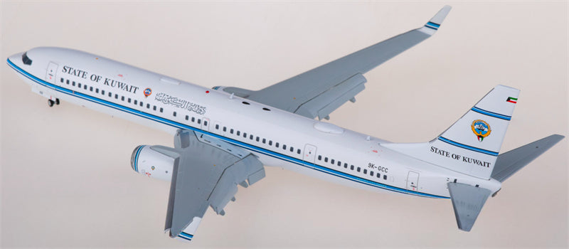JC Wings State of Kuwait Boeing 737-900ER 9K-GCC Flaps Down 1:200 Diecast Model view 2