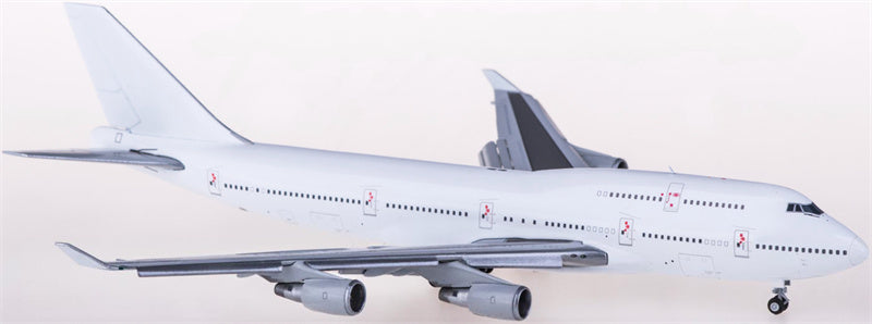 JC Wings Boeing 747-400 GE Engine Blank Flaps Down 1:400 Diecast Model view 4