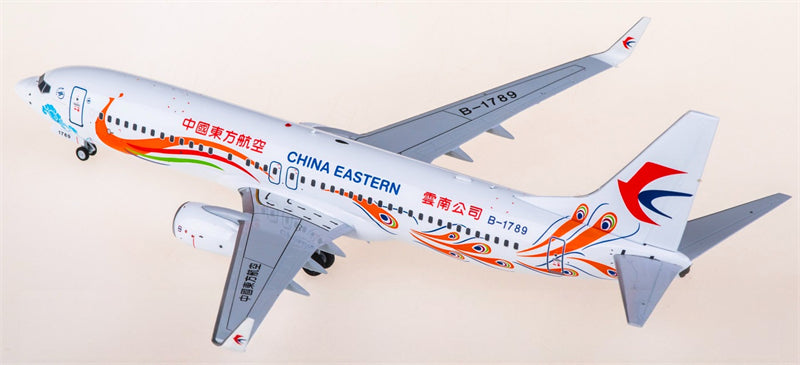 NG Models 1:200 China Eastern Boeing 737-800 B-1789 Diecast Model view 4