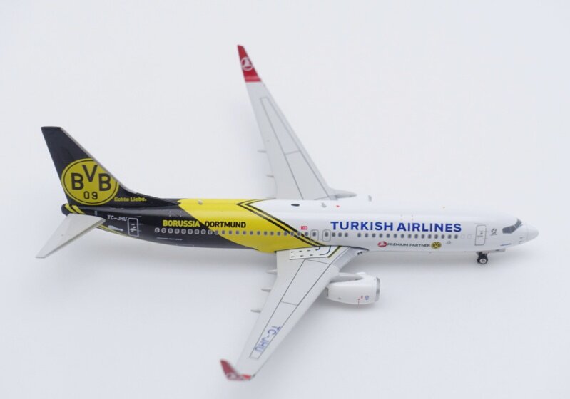 Phoenix 1:400 Turkish Airlines B737-800 TC-JHU DIECAST Model