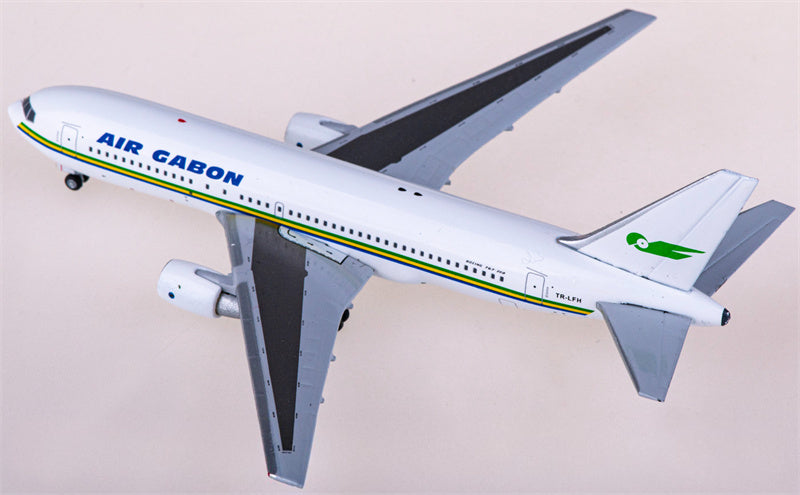 AeroClassics Air Gabon Boeing 767-200 TR-LFH 1:400 Diecast Model view 4