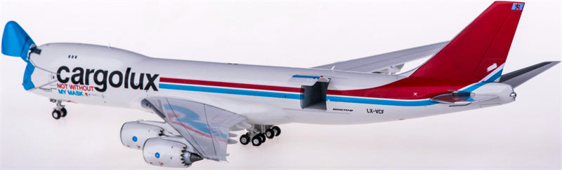 Geminijets Cargolux Boeing 747-8F LX-VCF Interactive Series 1:400 Diecast Model view 2