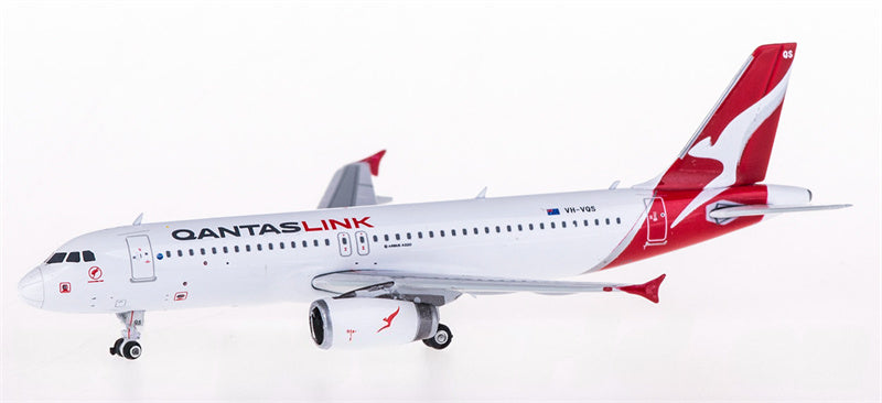 Phoenix Qantas Airbus A320 VH-VQS 1:400 Diecast Model view 4