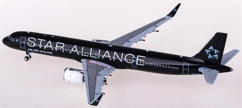 Phoenix Air New Zealand Airbus A321neo ZK-OYB 1:400 Diecast Model view 4