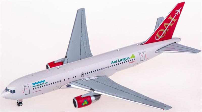 JC Wings Omni Air International Boeing 767-200ER N225AX 1:400 Diecast Model view 3