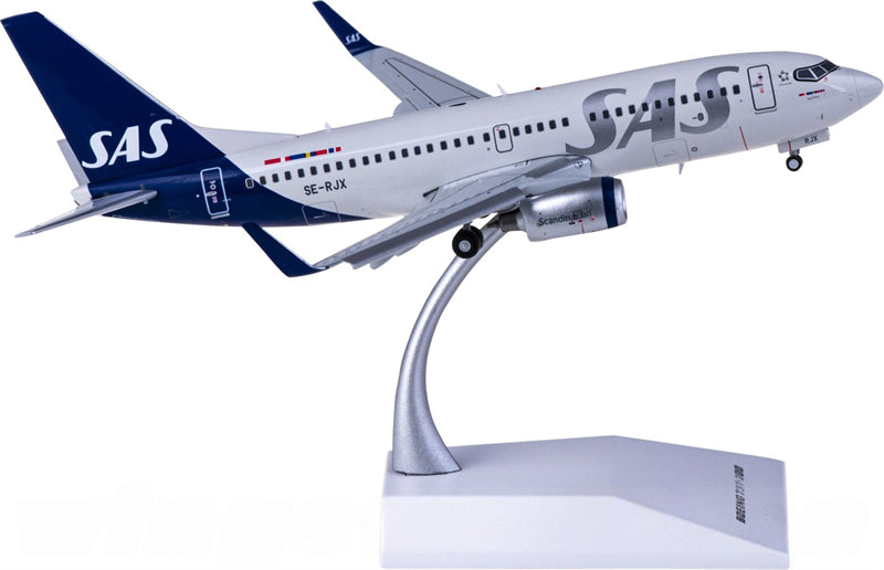 JC Wings SAS Boeing 737-700 SE-RJX Flaps Down 1:200 Diecast Model view 2