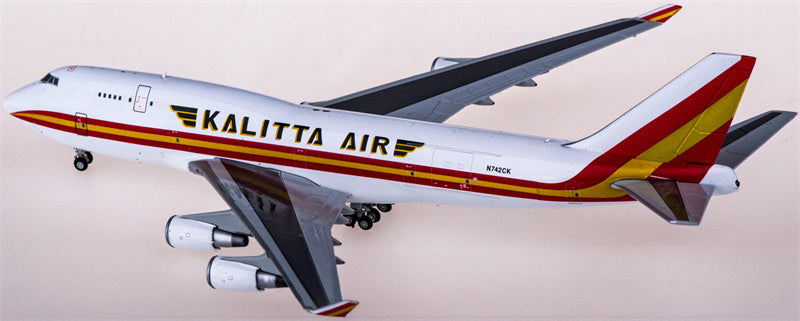JC Wings Kalitta Air Boeing 747-400BCF N742CK 1:400 Diecast Model view 2
