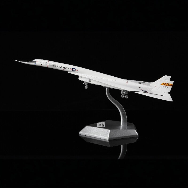 SQ Wings US Air Force XB-70 1:200 Model NASA 20001