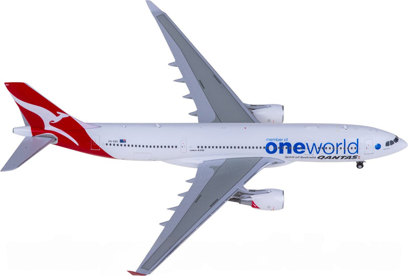 JC Wings Qantas Airways Airbus A330-200 VH-EBV member of Oneworld 1:400 Diecast Model view 2