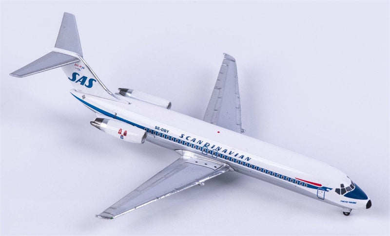 AeroClassics 1:400 SAS McDonnell Douglas DC-9-32 SE-DBY DIECAST Model