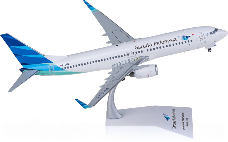 JC Wings Garuda Indonesia Boeing 737-800 PK-GMZ 1:200 Diecast Model view 2