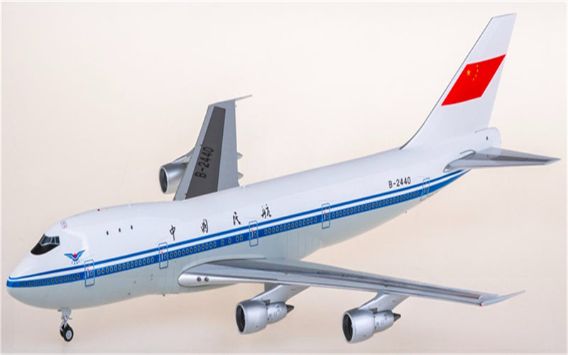 SQ Wings CAAC Boeing 747-200 B-2440 1:200 Diecast Model view 4