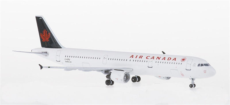AeroClassics Air Canada Airbus A321 C-GITU 1:400 Diecast Model view 4