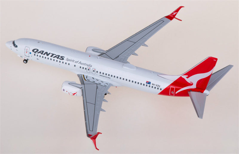 NG Models Qantas Boeing 737-800 VH-VZU 1:400 Diecast Model view 4