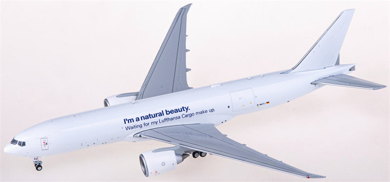JC Wings Lufthansa Boeing 777-200LRF D-ALFJ 1:400 Diecast Model view 2
