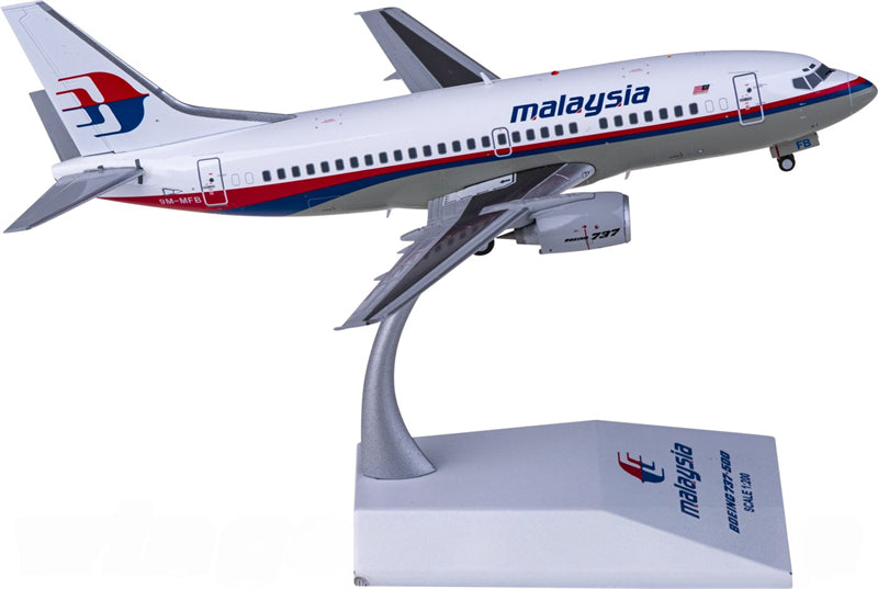 JC Wings Malaysia Airlines Boeing 737-500 9M-MFB 1:200 Diecast Model view 2