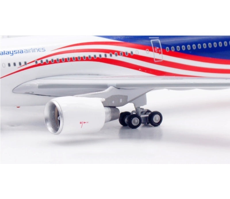 Aviation 1:400 Malaysia Airlines A330-300 9M-MTL DIECAST Model