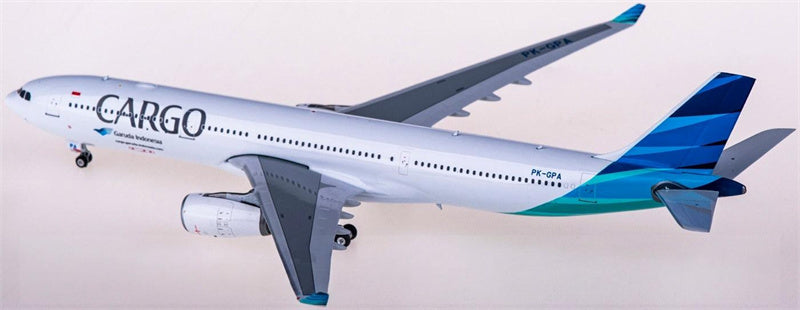 Phoenix Garuda Indonesia Cargo for Airbus A330-300 PK-GPA 1:400 Airplane Pre-built Airliner Model Display