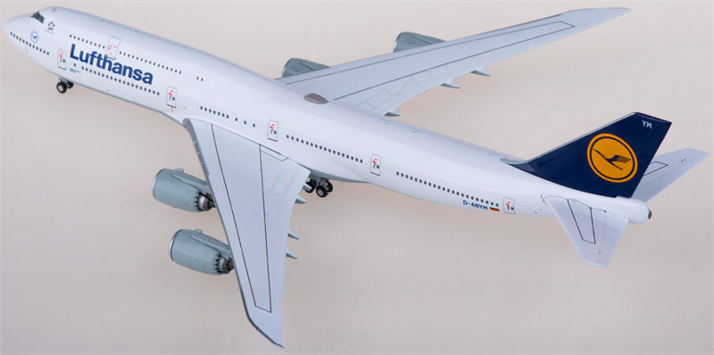 NG Models Lufthansa Boeing 747-8 D-ABYM 1:400 Diecast Model view 4