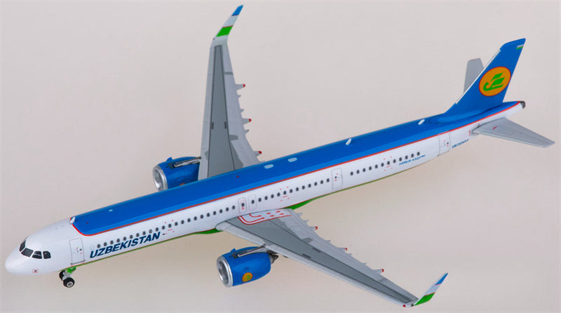 Phoenix Uzbekistan Airways Airbus A321neo UK32104 1:400 Diecast Model view 4
