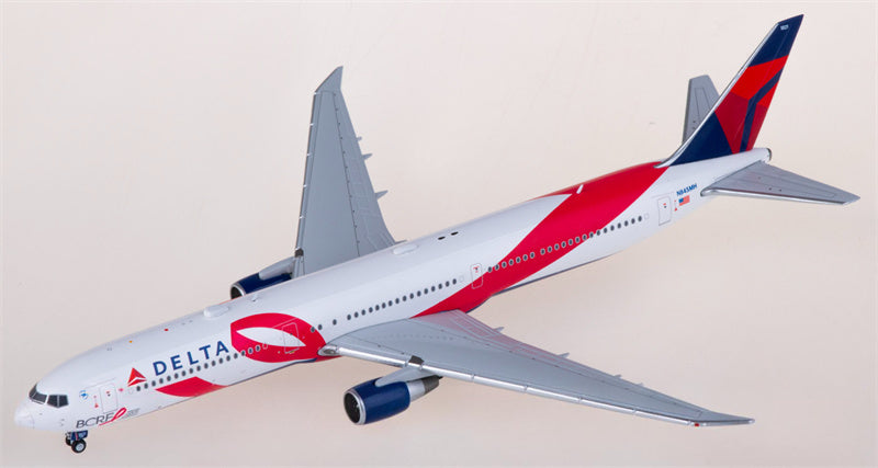 Geminijets Delta Air Lines Boeing 767-400ER N845MH 1:400 Diecast Model view 4