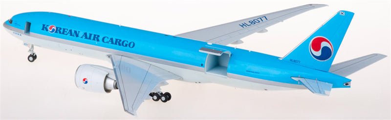 JC Wings Korean Air Cargo Boeing 777-200LRF HL8077 1:200 Diecast Model view 3