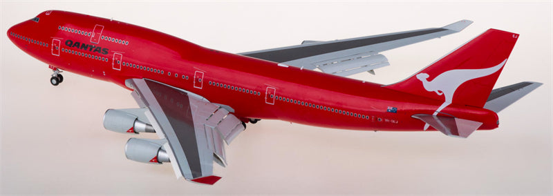 JC Wings Qantas Boeing 747-400 VH-OEJ Flaps Down 1:200 Diecast Model view 2