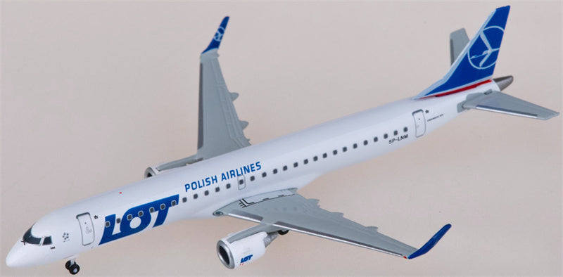Herpa LOT for Embraer ERJ-195 SP-LNM 1:500 Airplane Pre-built Airliner Model Display