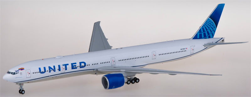JC Wings United Airlines Boeing 777-300ER N2749U 1:200 Diecast Model view 2