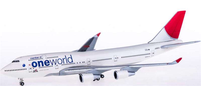 Hogan Japan Airlines Boeing 747-400 JA8913 member of oneworld 1:500 Diecast Model view 5