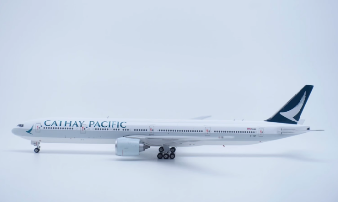 Phoenix Cathay Pacific for Boeing 777-300ER B-KQF 1:400 Airplane Pre-built Airliner Model Display