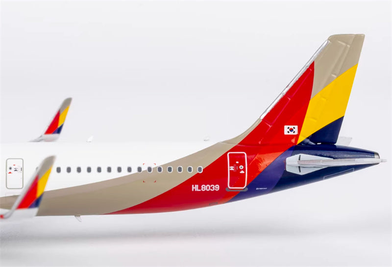 NG Models Asiana Airbus A321 HL8039 1:400 Aircraft Model