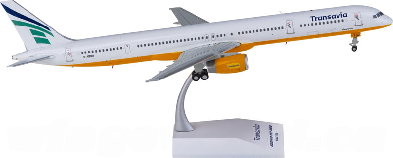 JC Wings Transavia for Boeing 757-300 D-ABOH 1:200 Airplane Pre-built Airliner Model Display