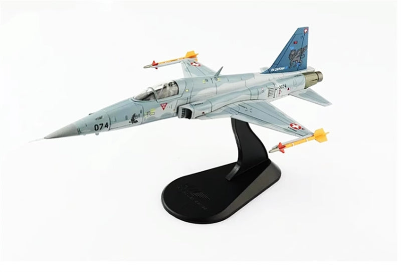 Hobby Master F-5E PA CAPONA J-3074 Swiss Air Force 2017 1:72 Airplane Pre-built Model