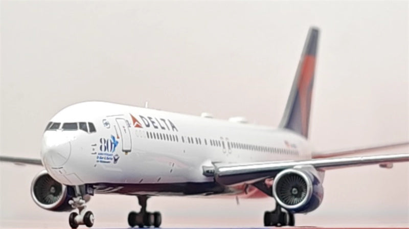 PandaModel DELTA Air Lines Boeing B767-300ER N171DZ 80th Anniversary of D-DAY & Battle of Normandy 1:400 Aircraft Pre-built Model