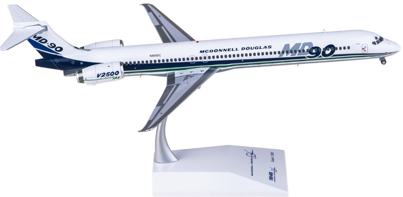 JC Wings McDonnell Douglas MD-90 N901DC 1:200 Aircraft Pre-built Airliner Model Display