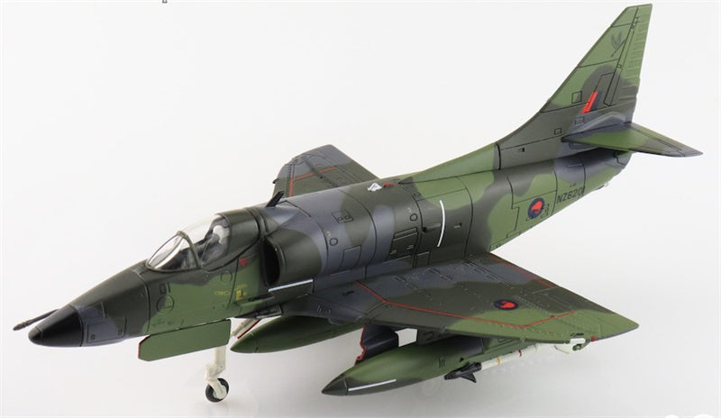 HOBBY MASTER A4K Skyhawk Lizard Scheme NZ6201 2 Squadron RNZAF New Zealand 1987 1:72 Aircraft Pre-built Model