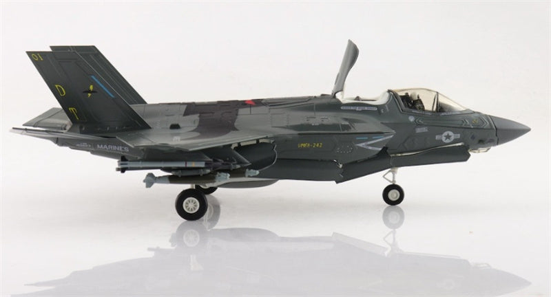 Hobby Master Lockheed F-35B 169623 VMFA 242 Bats Iwakuni 2024 (beast mode) 1:72 Airplane Pre-built Model